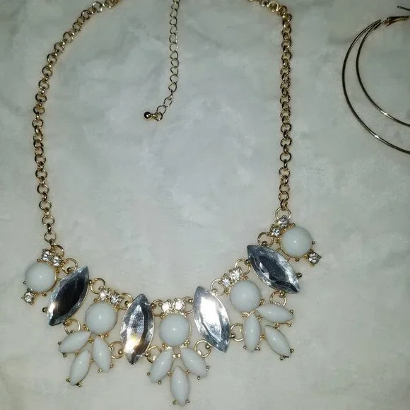 Free with $20 purchase 17.5" white gold rhinestone necklace w hoop ear - Picture 4 of 7